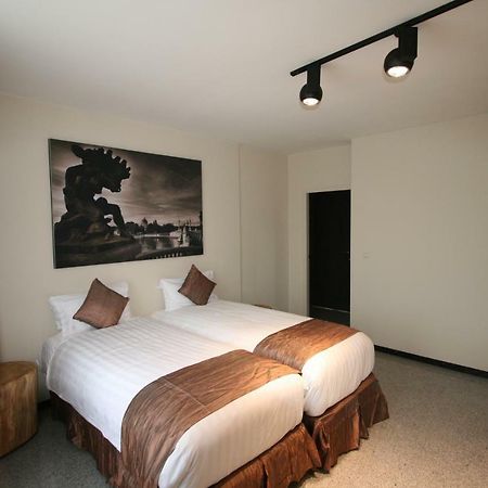 Amosa Liege City Centre Apart Regence 17 Екстериор снимка